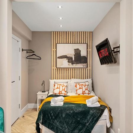 Cosy Heathrow Studios - Parking - Garden ลอนดอน ภายนอก รูปภาพ