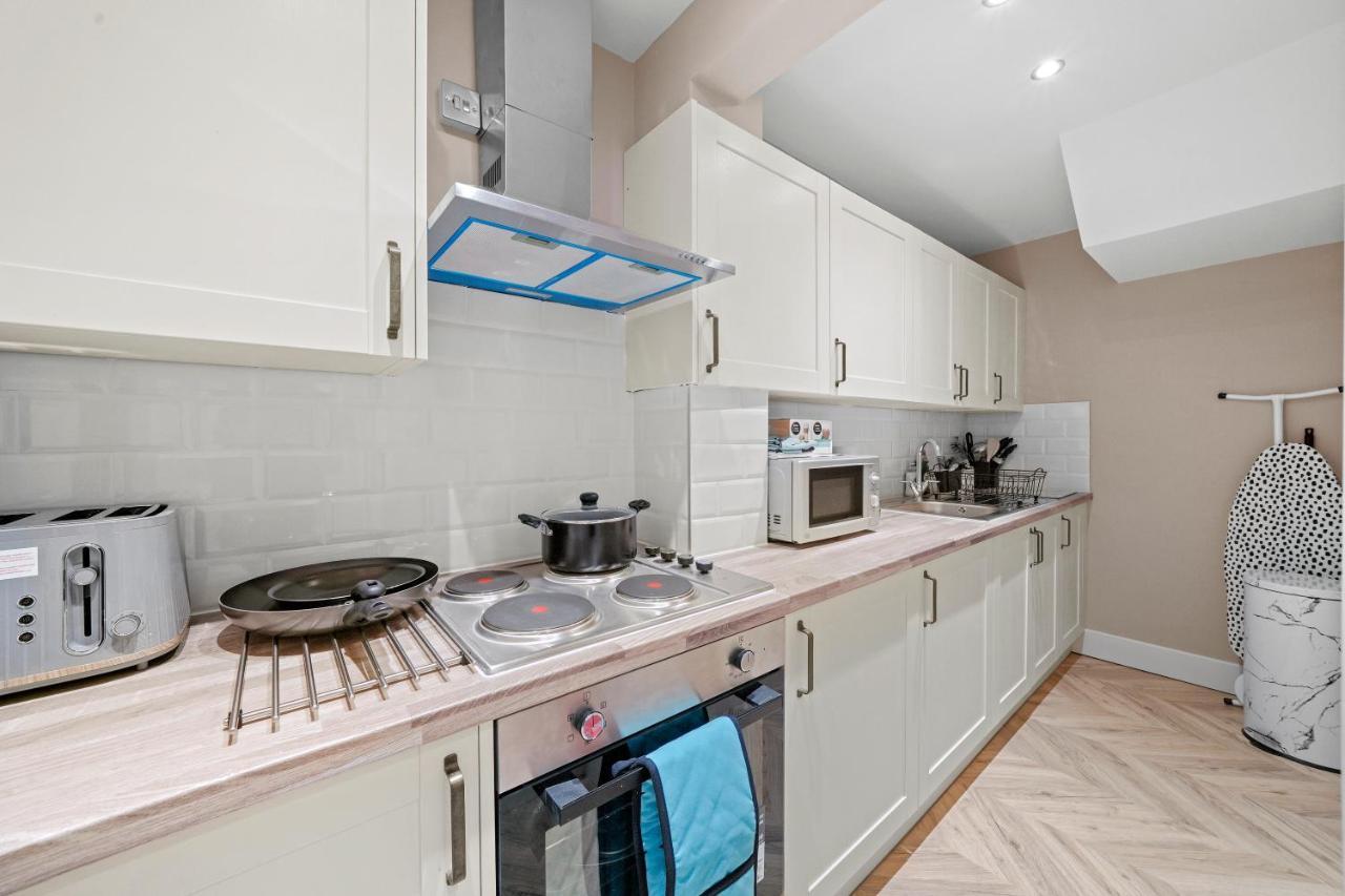 Cosy Heathrow Studios - Parking - Garden ลอนดอน ภายนอก รูปภาพ